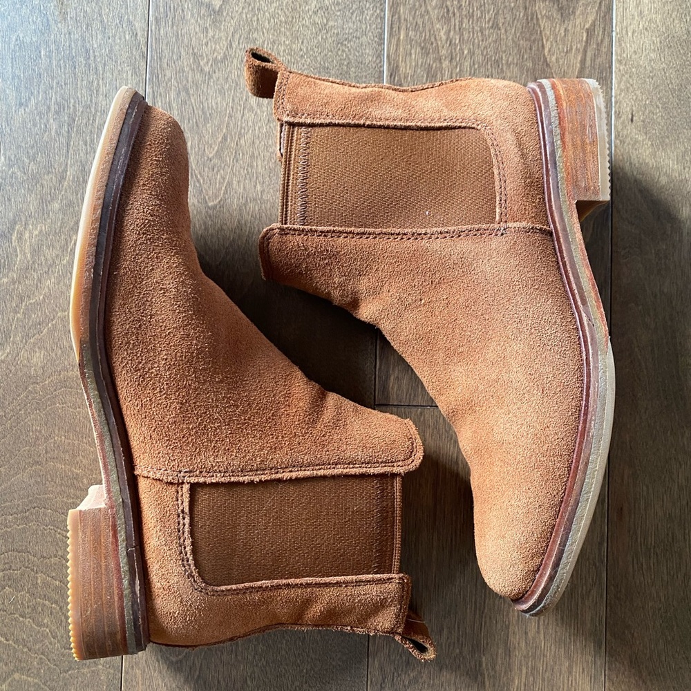Clarks Chelsea Boot - Picture 2 of 6